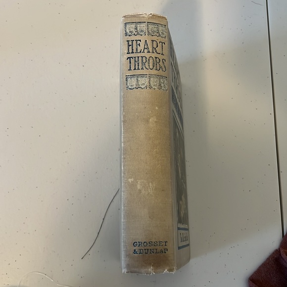 Hard covered poem book - Picture 2 of 3